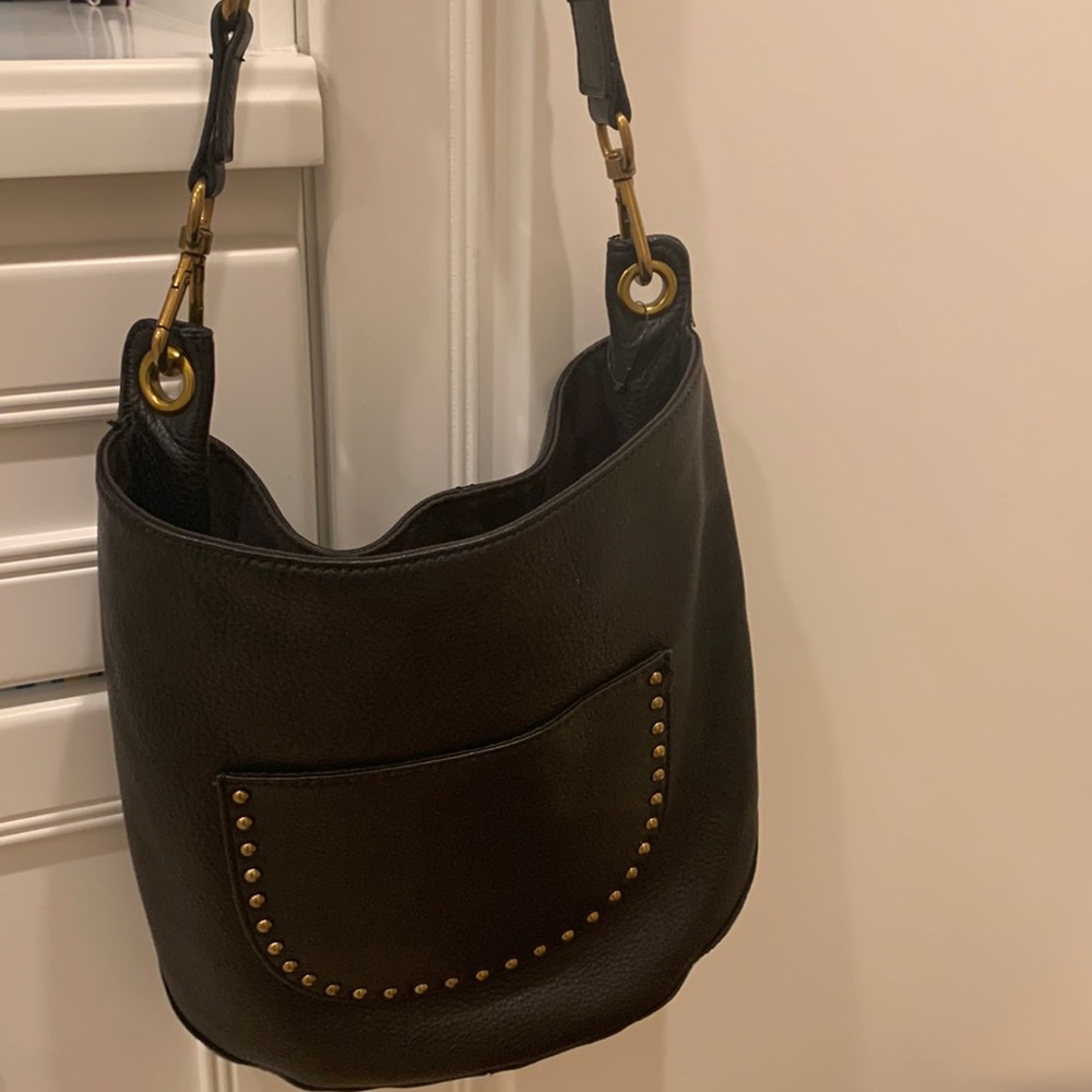 Black shoulder bag. Medium size Excellent condition